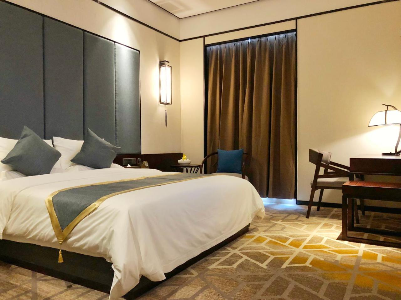 Shantou Hairun Hotel Exterior photo